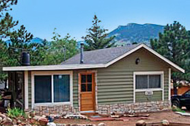 A mountain cabin at Bear Paw Cabin and Double K Ranch
