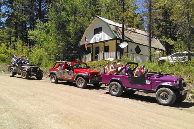 Jeeps preparing for a guided tour with Crystal River Jeep Tours in Marble, Colorado