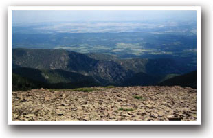 View of the Greenhorn Valley from the summit of Greenhorn Mountain