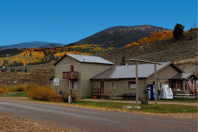Stumbling Moose Lodge during the fall. Located in the town of Pitkin, Colorado.