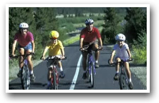 Family on a bike path in Summit County, Colorado Vacation Directory