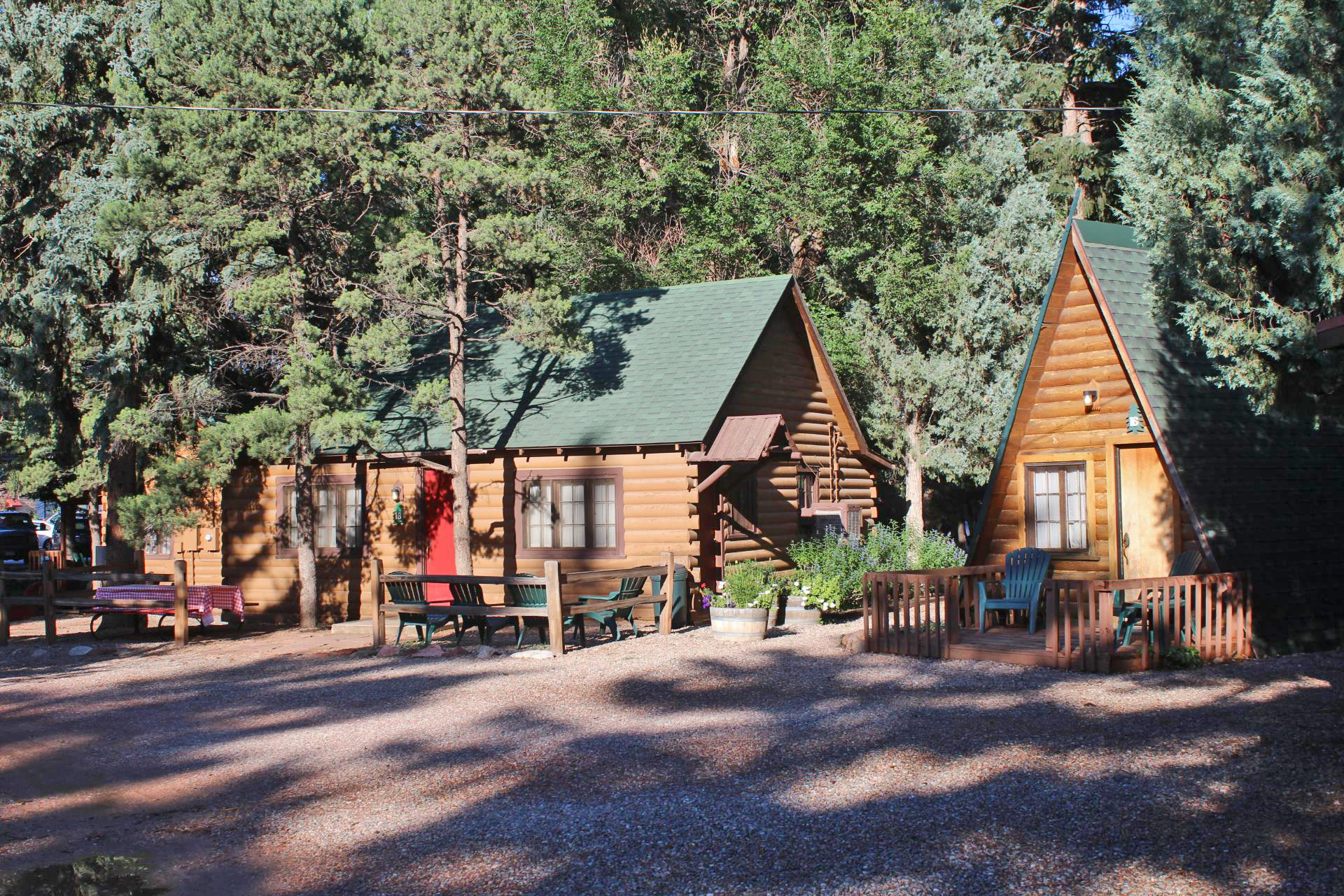 peak district dog friendly log cabins