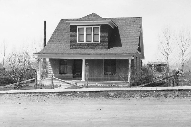 Historic 1912 black and white photo of the Vestal House at Tabequache Park in Nucla, Colorado.